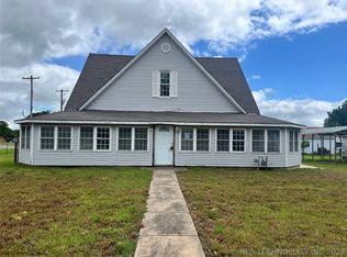 321 W 4th St, Barnsdall, OK 74002