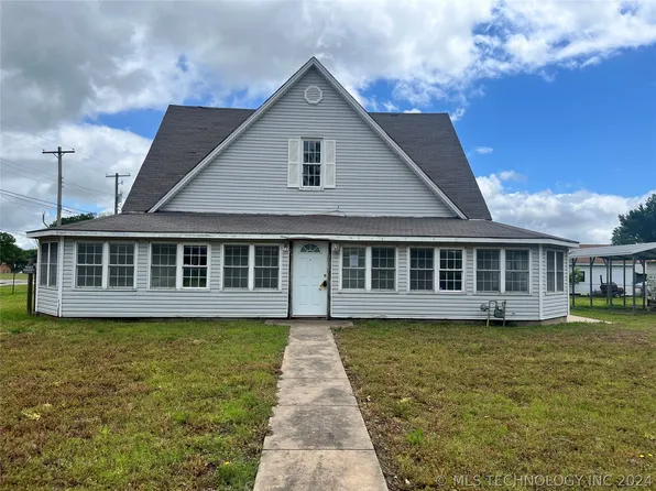321 W 4th St, Barnsdall, OK 74002