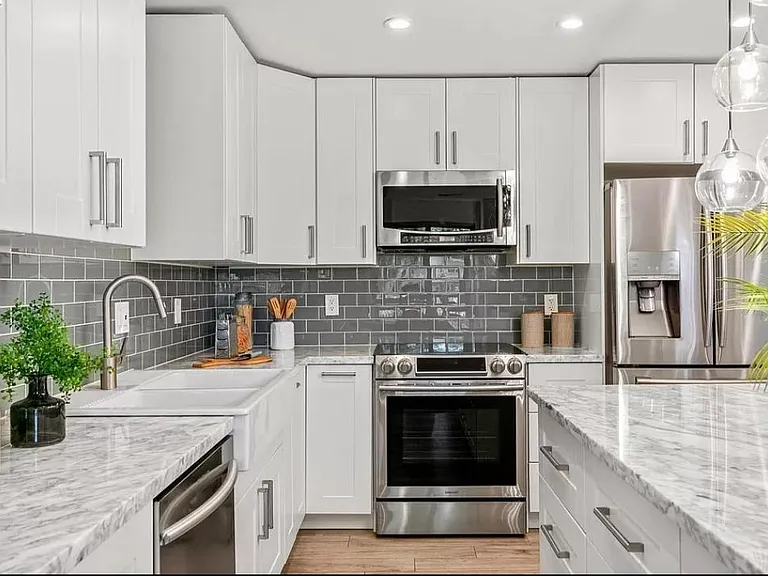 3161 Santa Cruz Ln — Photo 2