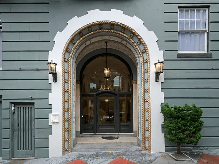 Main entrance door of the apartment building at 100 Broderick St, San Francisco, CA 94117, USA