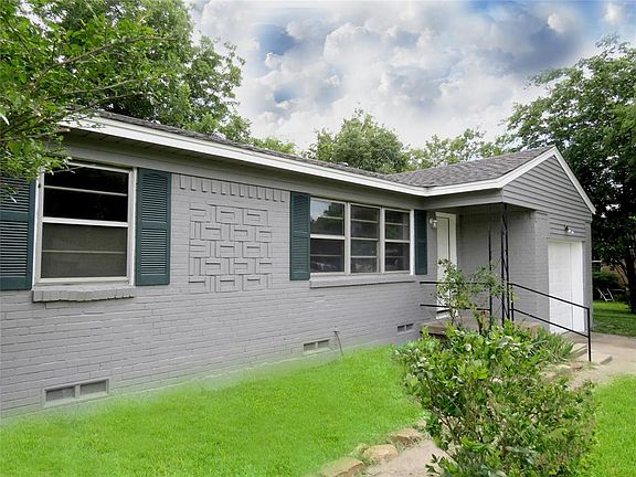 3rd image of 812 Rosewood Ln