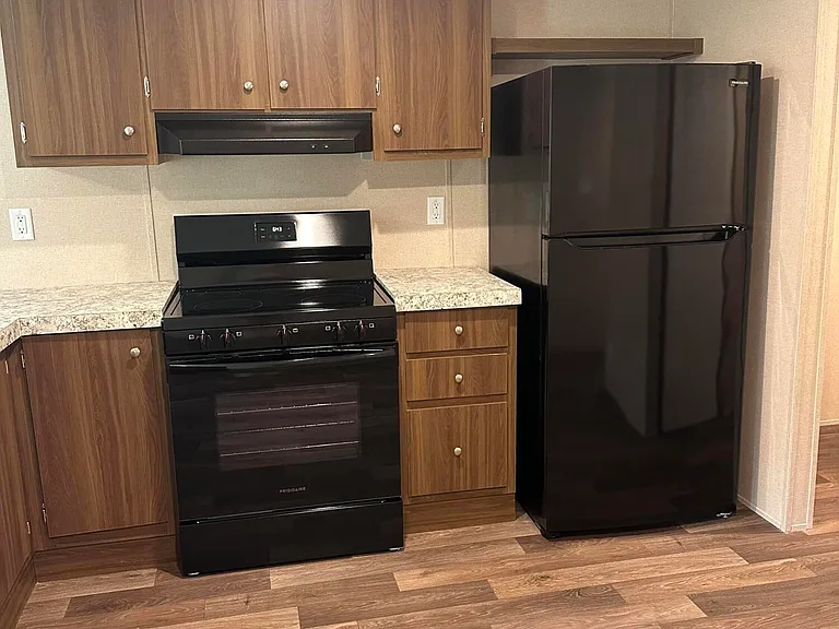 113 Orton Ln — Photo 3