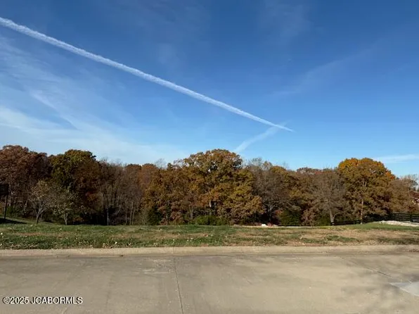 2043 Sterling Ridge Dr, Holts Summit, MO 65043