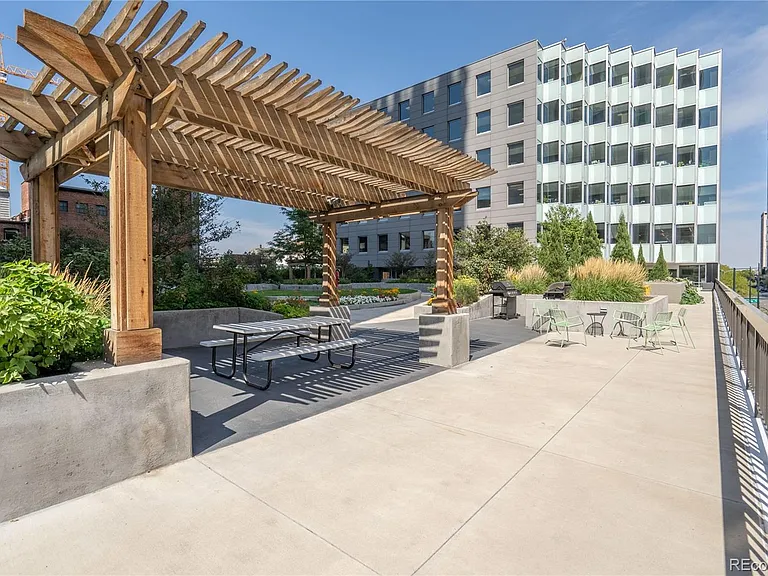 1625 Larimer St #1607 — Photo 14