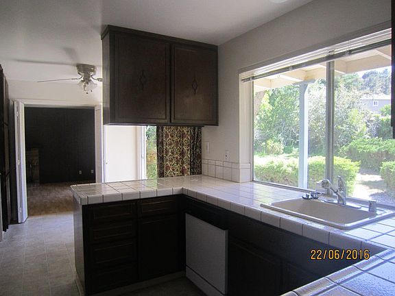 5th image of 11183 Wilkinson Ave