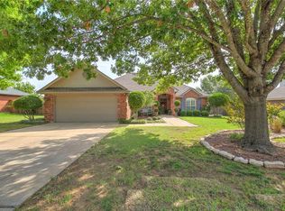 1603 Hyde Park Blvd, Cleburne, TX 76033