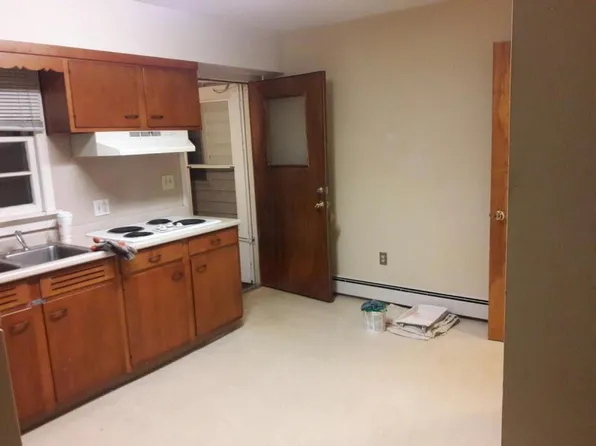 435 E Main St Fl 1ST, Pen Argyl, PA 18072