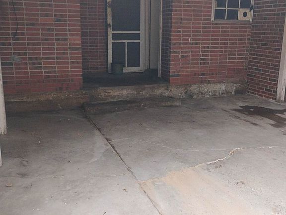 4th image of 4 Luker Cir