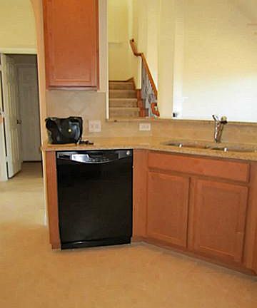 3rd image of 4324 Mountain Crest Dr