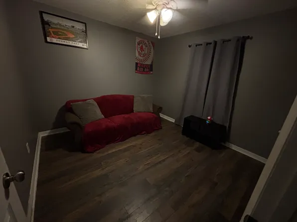 66 11th St, Shalimar, FL 32579