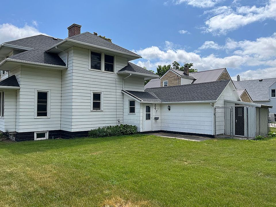 217 E Elm St, Strawberry Point, IA 52076 Zillow