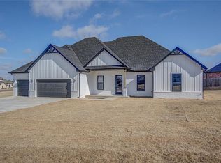 1050 Colonial Ave, Tuttle, OK 73089