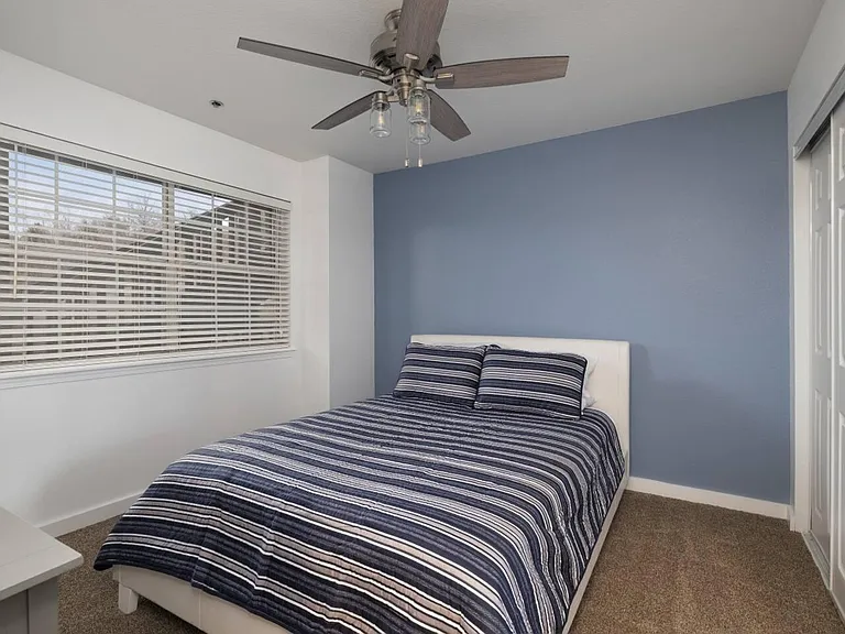 38 Lantern Bay Ln #4 — Photo 12
