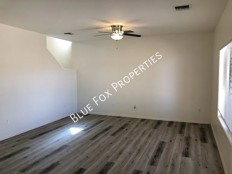 7651 E Majestic Palm Ln — Photo 6