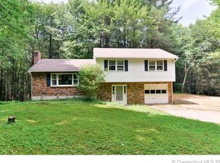 127 Highview Dr, Winsted, CT 06098
