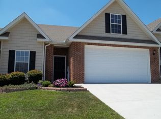 7024 Pemmbrooke Shire Ln, Knoxville, TN 37909