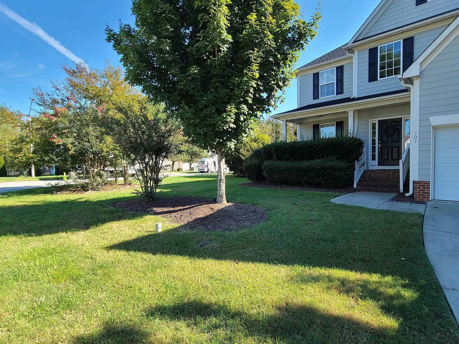 4 bed, 2.5 bath, 2259 sqft, $2,150 — Photo 3