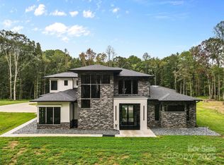 9625 Beatties Ford Rd, Huntersville, NC 28078