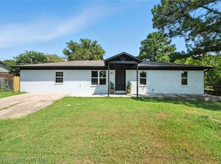 3122 Dora Rd, Van Buren, AR 72956