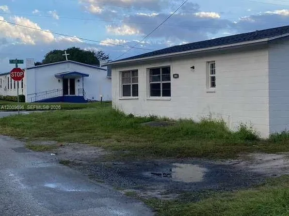 1001 N 16th Ct, Fort Pierce, FL 34950