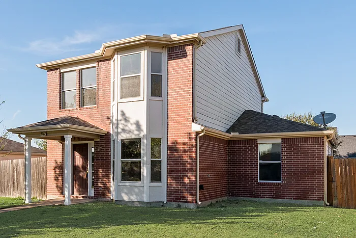 3 bed, 2.5 bath, 1553 sqft, $1,950 — Photo 1