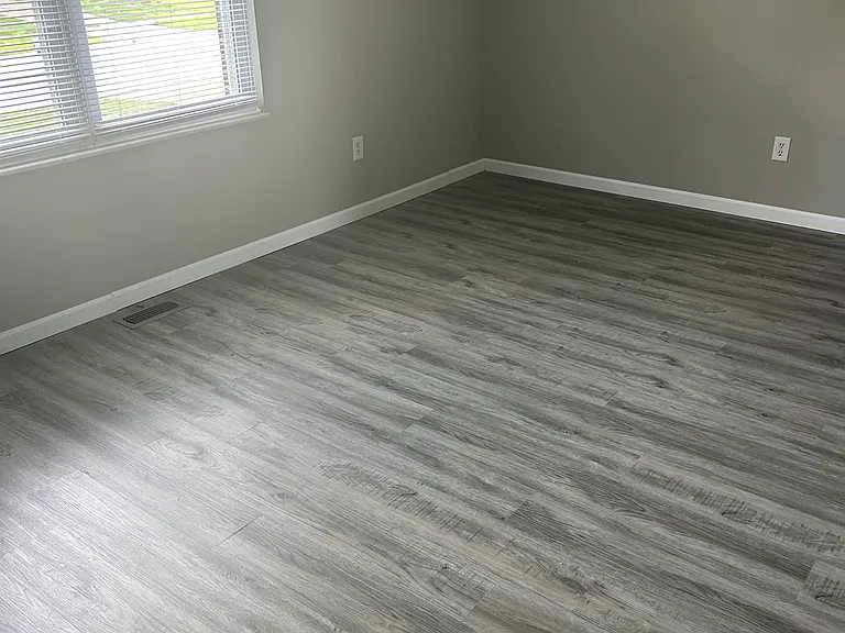 704 Red Oak Ln — Photo 5