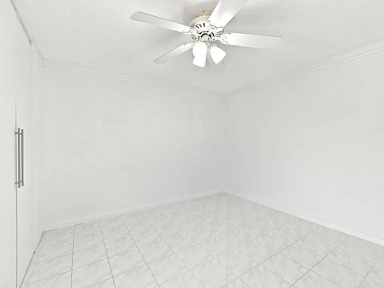 126 West Ct — Photo 22