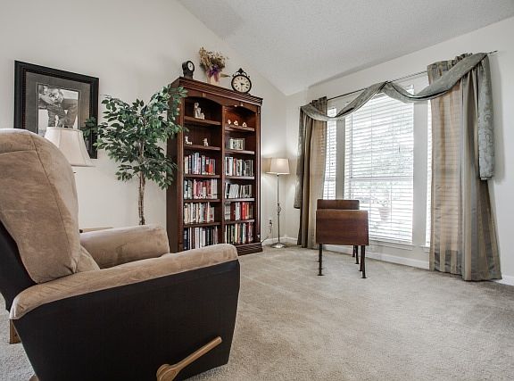 5th image of 5602 Vista Park Ln