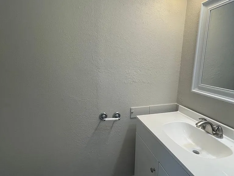 1179 S Troy St — Photo 11
