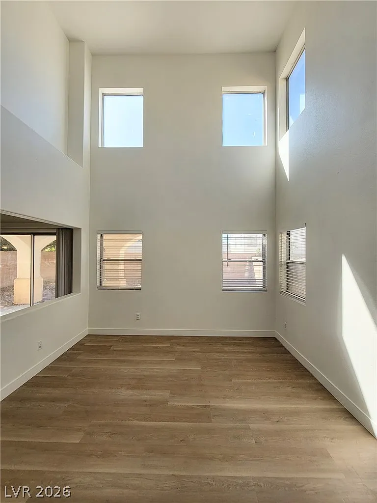 4 bed, 2.5 bath, 1503 sqft, $1,995 — Photo 3