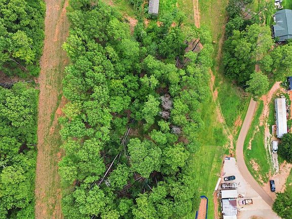 4th image of 141 Townsend Ct