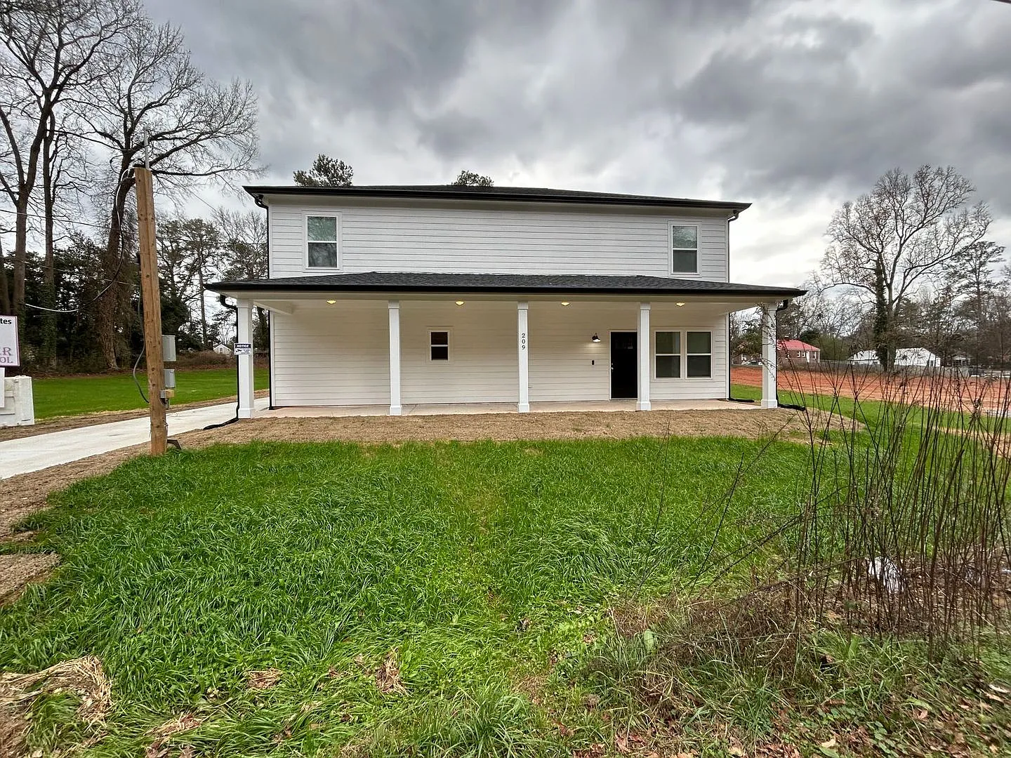 Pre-Leasing For August 10th 2027! — Photo 1