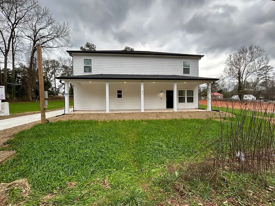 201 Briarcliff Ln