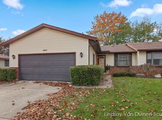 2227 Mapleton St NE, Grand Rapids, MI 49505