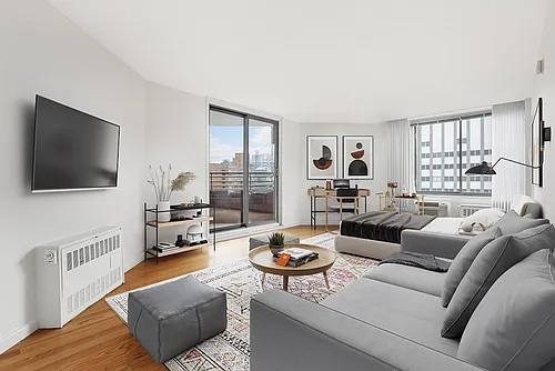 500 2nd Ave #8E Photo 1