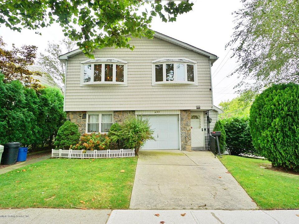 1st image of 680 Harris Ave