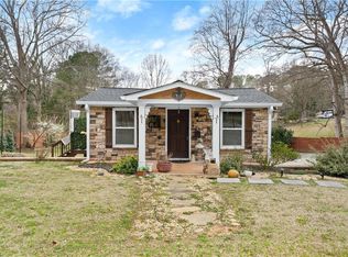 1164 Sandtown Rd SW, Marietta, GA 30008