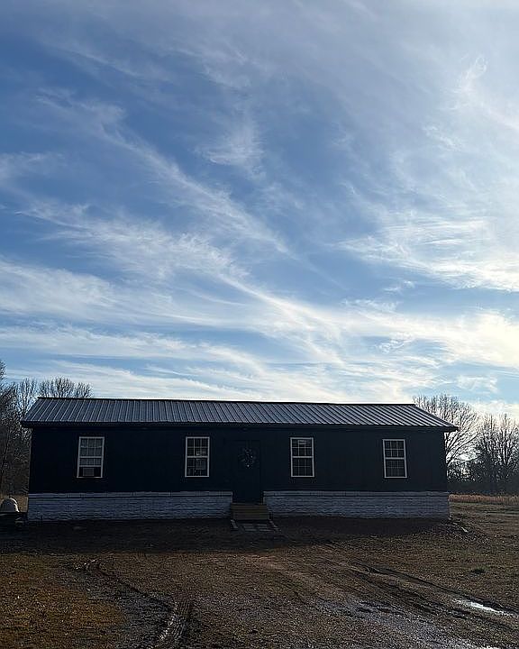 1st image of 20036 Glenn T Rd