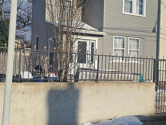 2nd image of 4801-4805 Van Kirk St