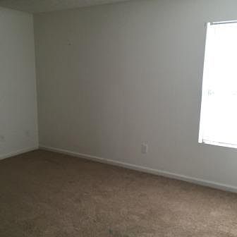 4th image of 185 Baybrook Cir