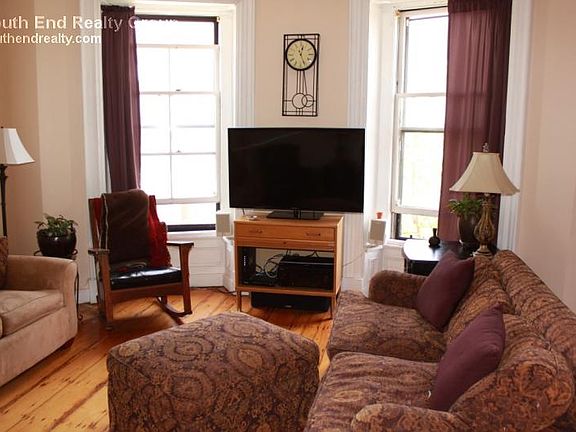 3rd image of 698 Tremont St #2