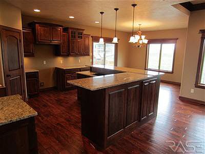 4th image of 6301 River Rock Cir