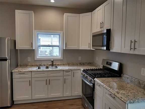 5th image of 20 W 19th St