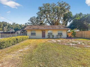 510 Barrow Ave, Tavares, FL 32778