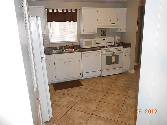 5th image of 410 Hembree Forest Cir