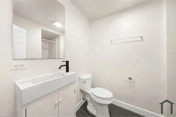 2 bed, 600 sqft, $1,990 — Photo 2