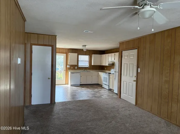 3809 Symi Cir #7, Morehead City, NC 28557