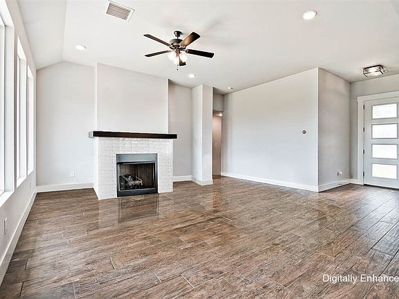 4th image of 1820 Sunrise Cir