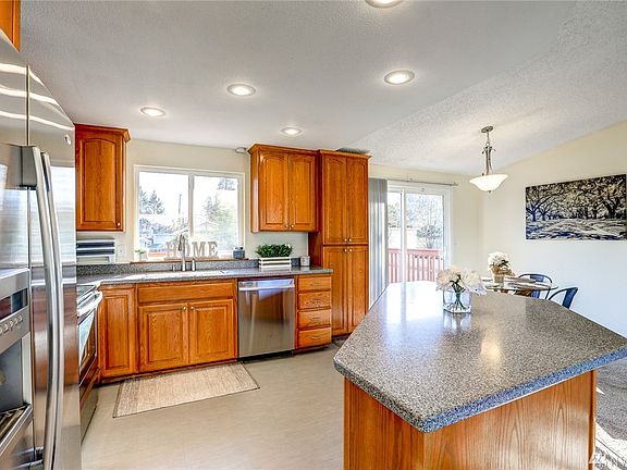 3rd image of 4626 N 19th St