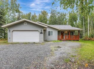 6425 W Commadore Ln, Wasilla, AK 99623